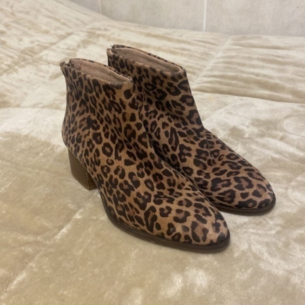 Seychelles Size 7.5 Multi-Color w/Animal Print Suede Zip-Up Ankle Booties - EUC